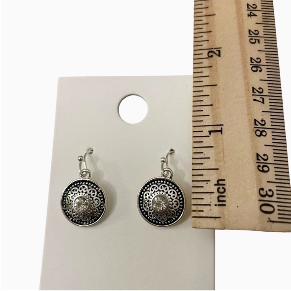 NWT Express Silver Circle Dangle Earrings - Picture 4 of 4